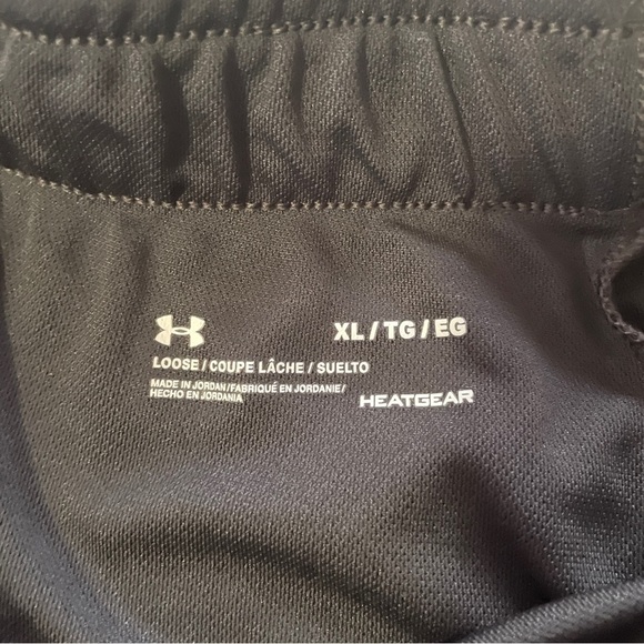 Under Armour ladies shorts - Picture 3 of 7